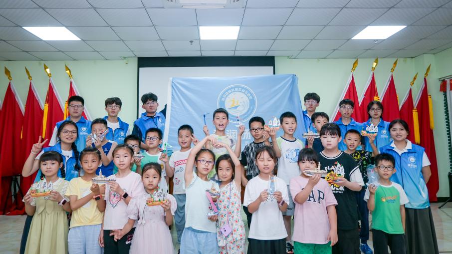 E2D1726327694EA876C6DAC0506F4755