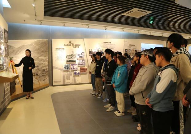 qxlarge-dsc-2308968EDA167A7243BB815CA679D324